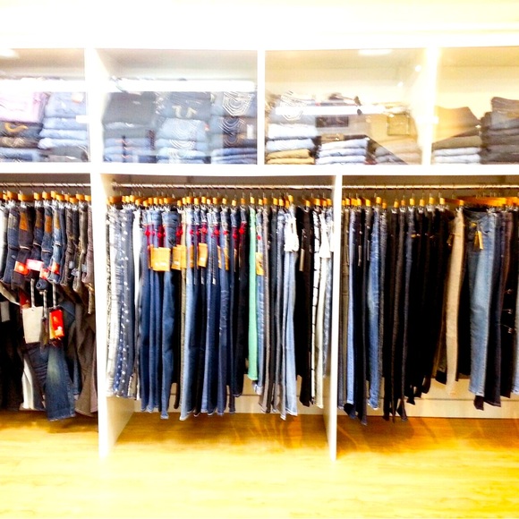 100% Authentic Premium brands - Picture 5 of 6